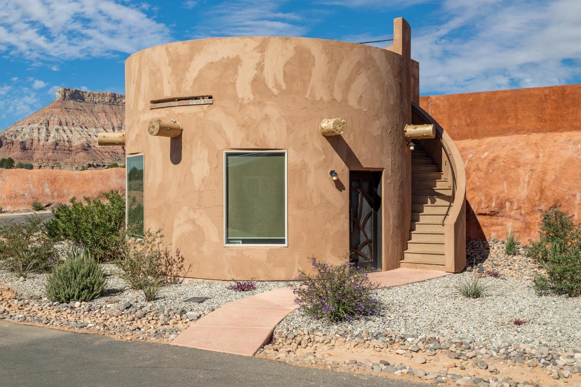 Zion White Bison Glamping & Rv Resort 버진 외부 사진