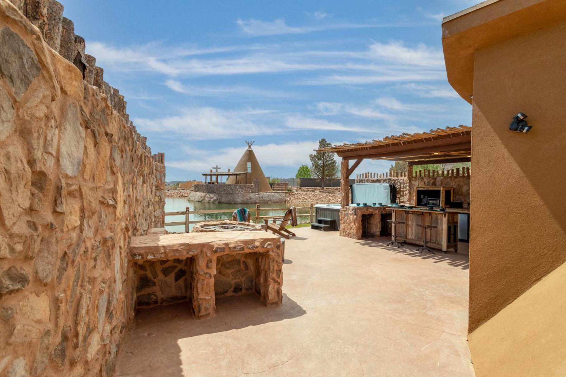 Zion White Bison Glamping & Rv Resort 버진 외부 사진