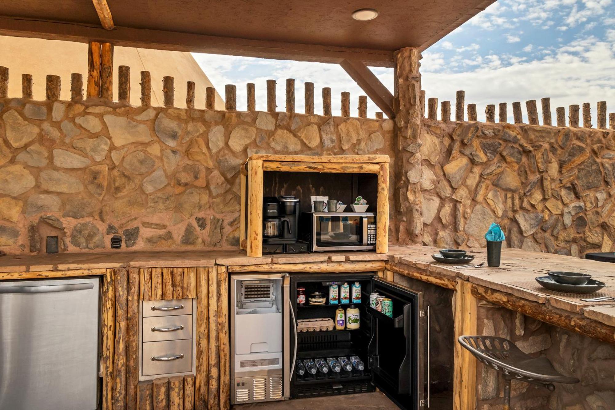 Zion White Bison Glamping & Rv Resort 버진 외부 사진